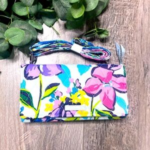 VERA BRADLEY RFID 3 in 1 CROSSBODY Wristlet Bag Purse MARIAN FLORAL Flowers